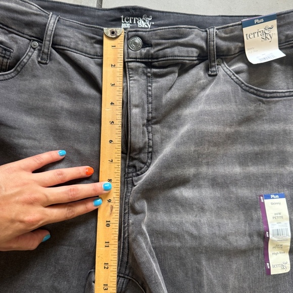Terra & Sky Skinny Jeans Plus Size 20W Petite High Rise Gray Stretch Denim NWT - Picture 10 of 13